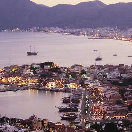 アパートホテル Efe Maris Apart